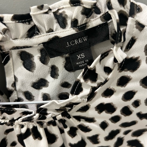 Ruffle-sleeve top in leopard satin crepe - Picture 4 of 6